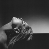 Jo Jo Porcelain Reimagined �Ǻ� �ٹ� ����